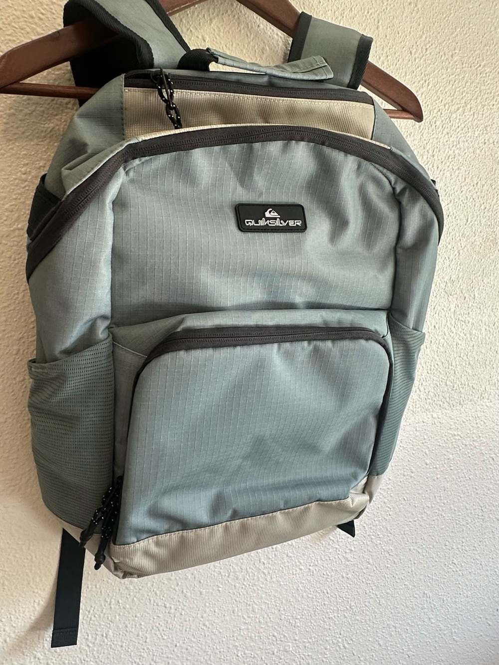 Quicksilver backpack like new